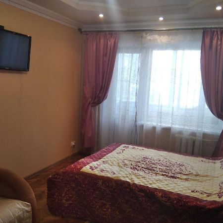 Уютная 1 Комнатная Квартира Возле Метро Дарница Kiev Habitación foto